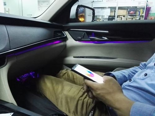 深圳凯迪拉克ct6改装64色氛围灯