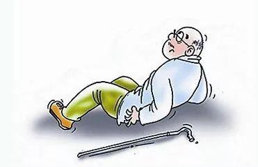 技术老人摔倒骨折卧以待毙医生换骨手术助其行走