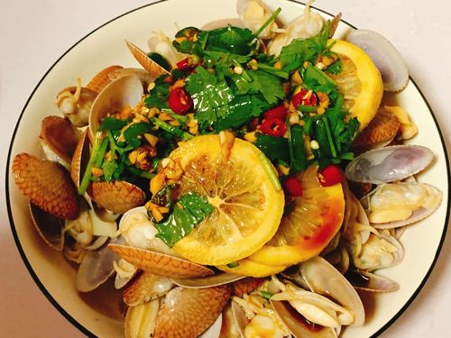 清新又美味的泰式柠檬花甲酸辣开胃的做法图解11