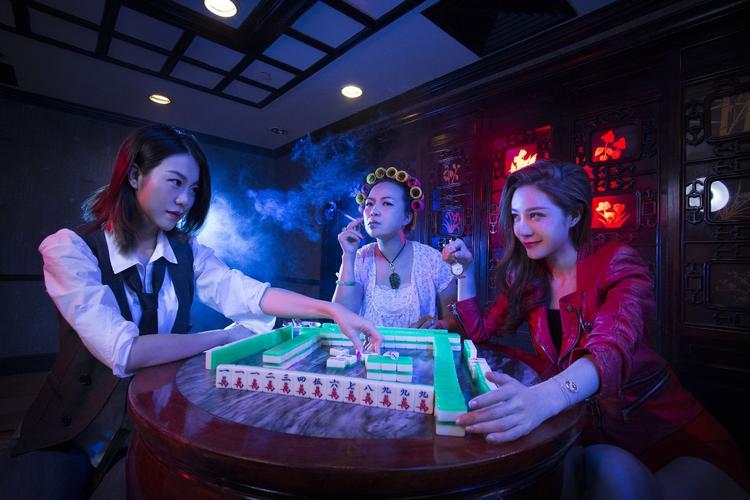 霸气包租婆,魅力女神,气质打女三个独特角色"麻将自古以来是最受民众
