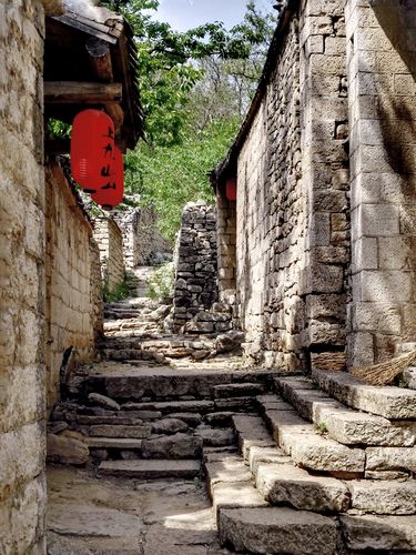 标题:上九山古村落