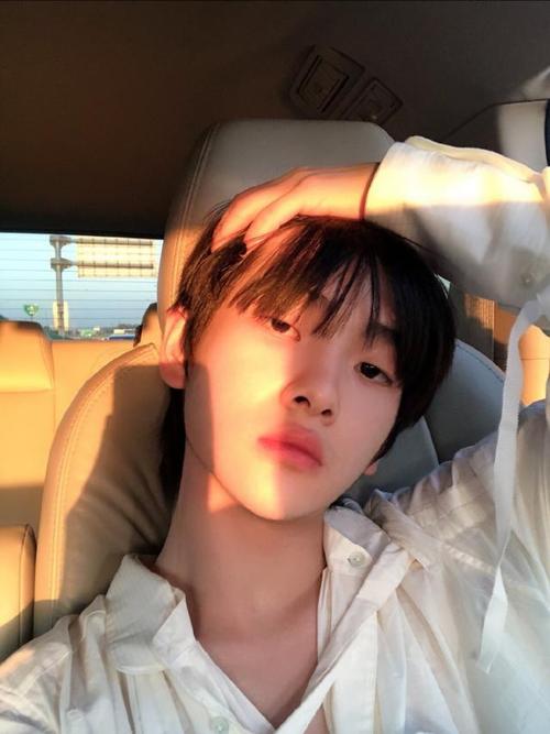 周震南:19岁的断网少年