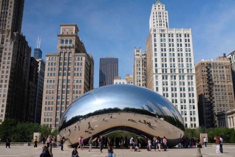 anish kapoor为芝加哥带来的《云门》.