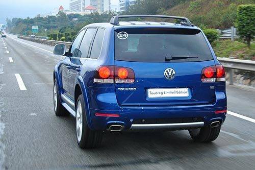 进口大众途锐限量版上市 v8顶配版134万