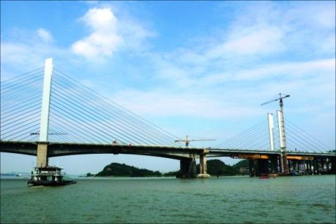 [新闻] 九江大桥通车了!两年创伤抚平否?(21p) - 路人