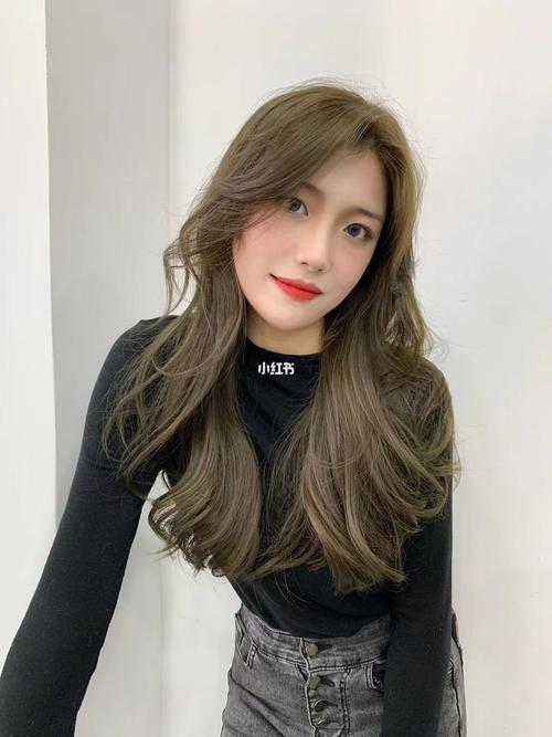 茶色_茶色_时尚_发型