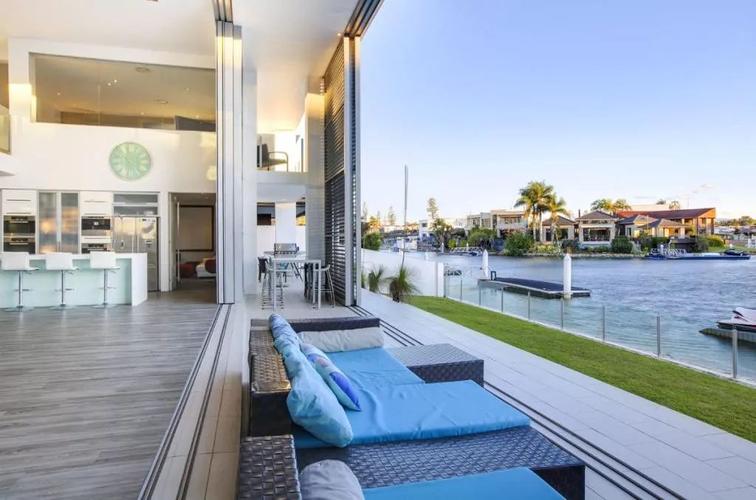 周杰伦澳洲豪宅曝光豪华似宫殿门口就是海景沙滩游艇大家快去偶遇