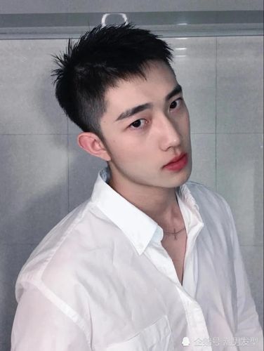 1,两边铲短碎发