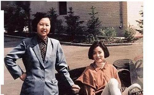 林青霞失散36年的亲姐:被弃后讨饭求生,在河南靠450元退休金过活