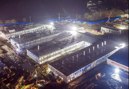 火神山医院投入使用:10天建座医院的国家,绝不会被疫情打败!