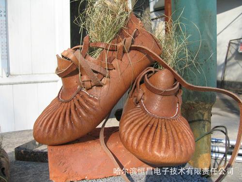 东北民俗文化的精华——靰鞡鞋 旅游工艺品 东北特产 东北三宝