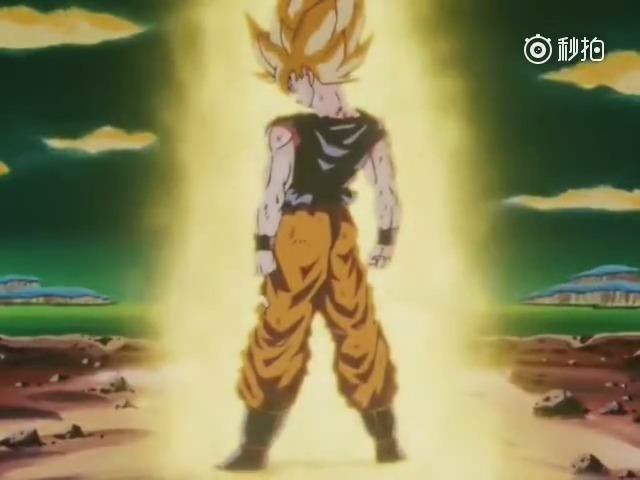 还记得《龙珠》里的孙悟空第一次变身吗?真的是非常震撼的场面了!