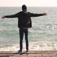 qq头像男背影头像