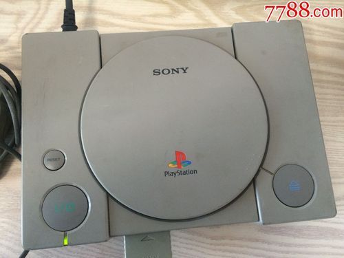 一台经典银色sony索尼scph-9002电视游戏机
