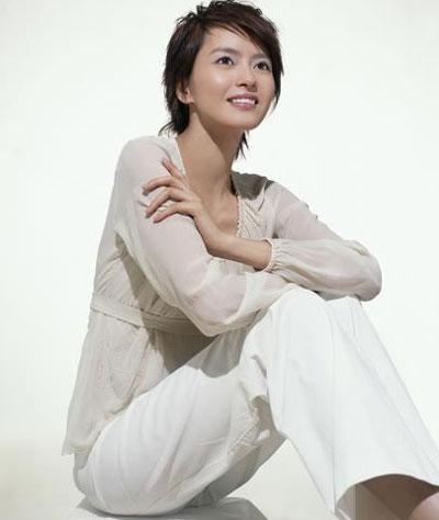 梁咏琪清爽玉女般的香港歌手 -玩石不恭