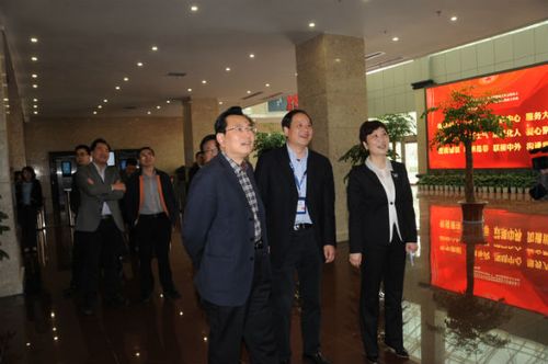 锦林,市委副秘书长吴炎国,广电集团(总台)党委书记,总裁(台长)陈发瑶