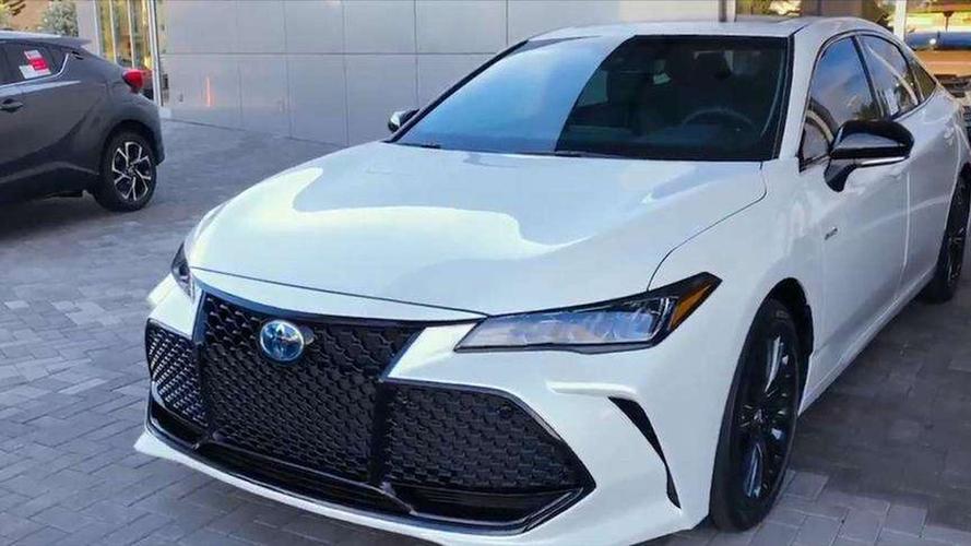 2020款丰田亚洲龙到货,看到内部空间,你心动了吗?