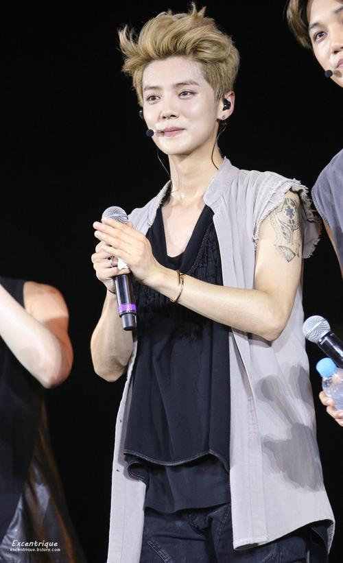 exo鹿晗雅加达演唱会原图