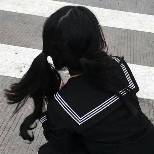 女生头像 背影 双马尾 可爱