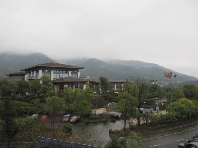 清新的新昌温泉