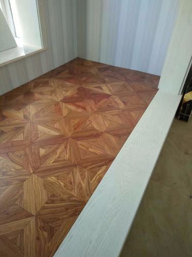 席高设计型地板