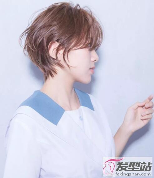 女生短发剃后脖造型层次感鲜明清爽又利落