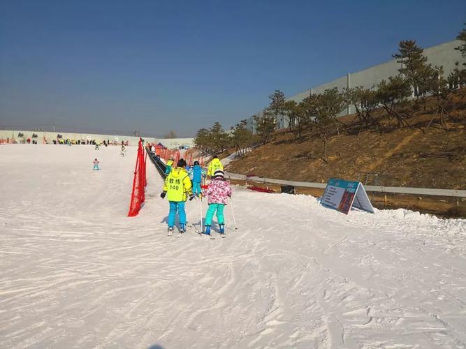 北京华彬生态园滑雪场