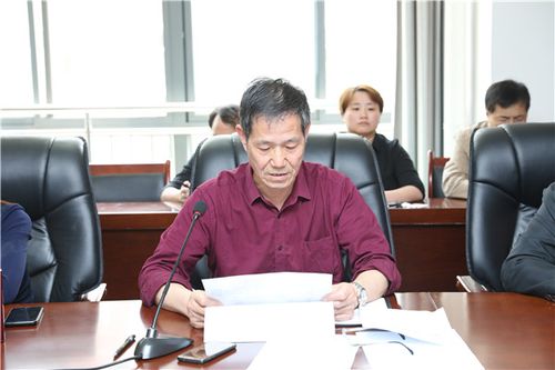 校领导张晋生,李博飞,王志刚,支希哲,谢金宝,王勇,白菊玲,徐炜,李全武