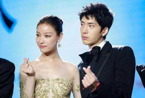 倪妮和井柏然出席活动,紧张护住女友肚子,难道好事将近