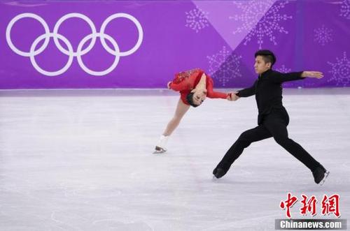 平昌冬奥花滑双人滑 隋文静/韩聪斩获银牌