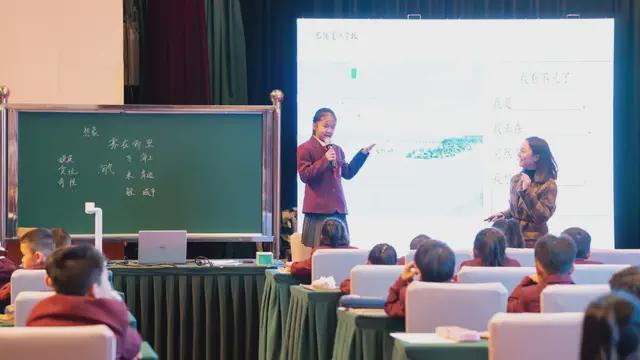 巴德美际学校语数外三美齐飞闪耀国基教育大讲堂