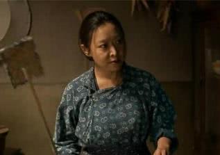 祖峰的妻子刘天池,曾被张艺谋嫌弃长相一般,硬是把自己逼成老师