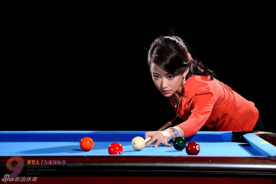 近日,中国九球天后,世界冠军潘晓婷为女子9球世锦赛拍摄了一组写真