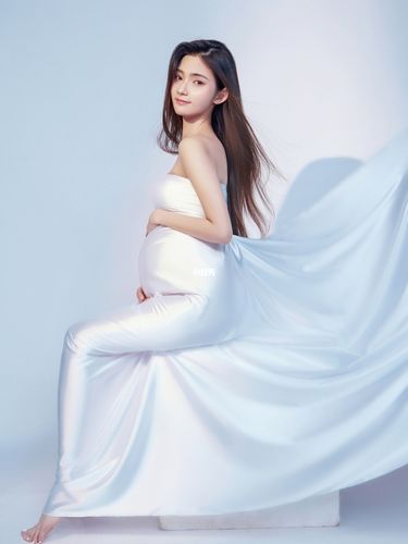 孕妇照这样拍,简约又好看78,高级感十足～_孕妇照_孕期_简约风_摄影