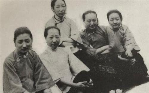 盛爱颐:苦等宋子文七年无果,拿得起放得下,晚年贫困却
