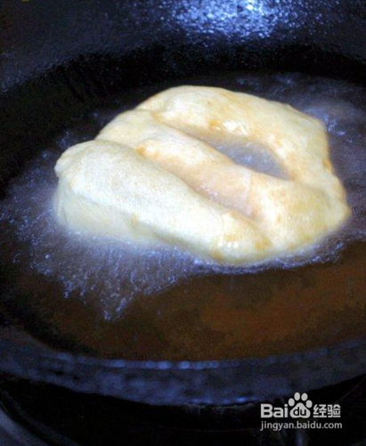 炸油饼的制作方法