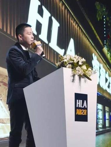 生意圈  此时距离周立宸进入海澜之家不过四年,其学习能力和勤奋程度