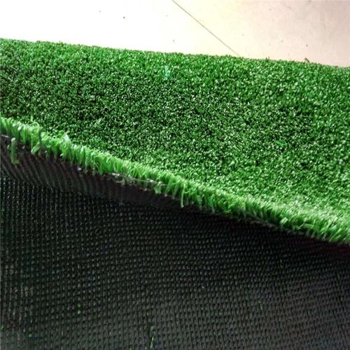军绿色景观人造草皮 10mm高耐晒耐淋人工草 室内外高密度.