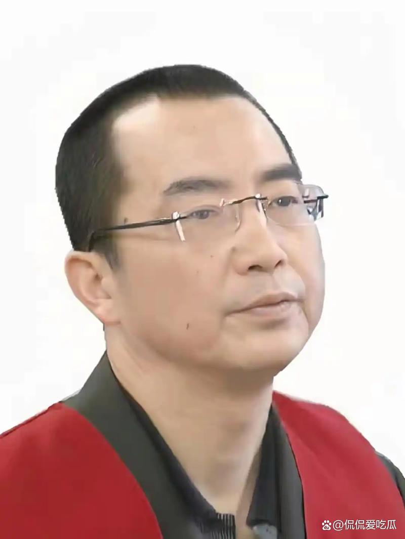 杭州"许三多"副市长:25套房产,黄金地球仪,日进斗金,受贿1