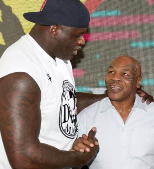 当你朋友说想打nba不要打击他给他看这些照片他会自己放弃