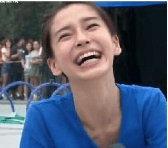 明星们牙花子笑飞的瞬间