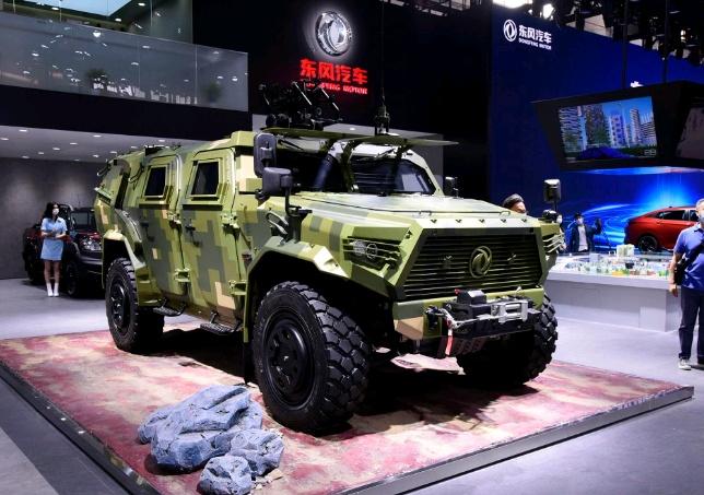 东风猛士装甲车现身北京车展,重3.8吨造型霸道