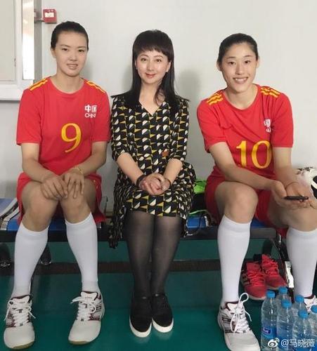 张常宁袁心玥领衔中国女排拍摄宣传片,新队服抢眼