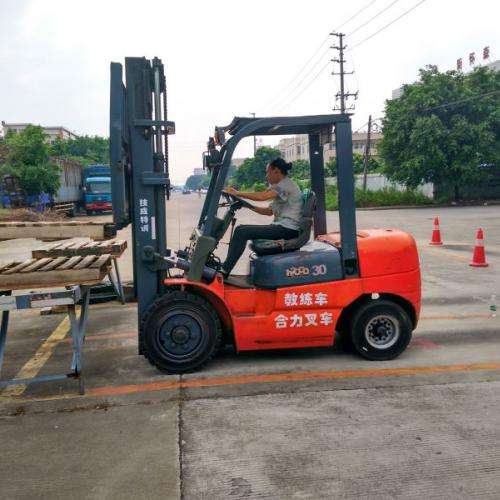 东城区交道口出租叉车,工厂设备搬迁各种型号