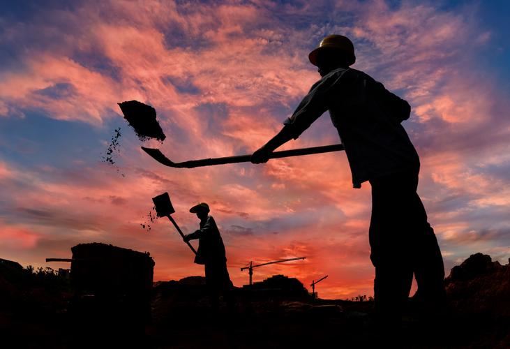 今天五一劳动节,向所有辛勤劳动的人们致敬,包括跟生活较劲的你,我.