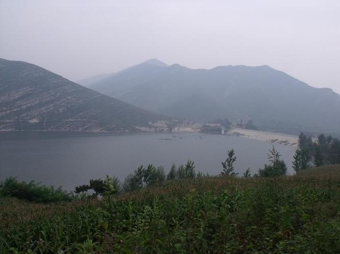 老中青三结合骑行四合当水库