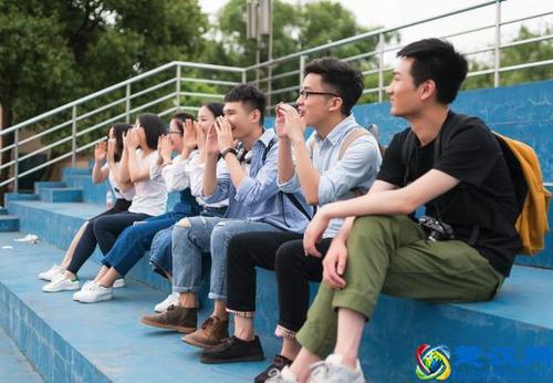 男生女生大学现在学什么专业好(未来最吃香的十大行业