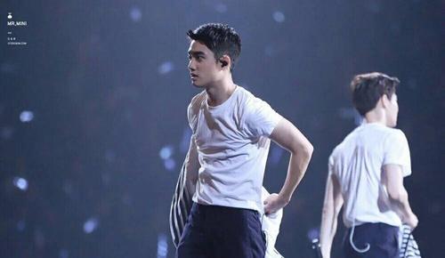 给地演都暻秀堆一栋图楼