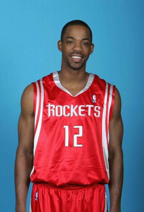 记忆中的那支火箭队!05-06赛季的火箭定妆照,这些人你