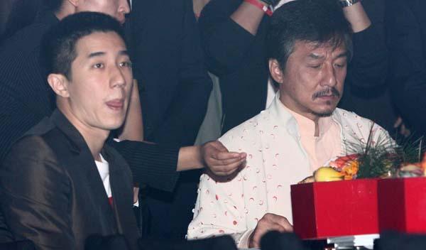 成龙与房祖名